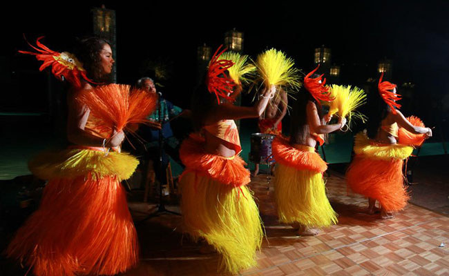 four female hula dancers